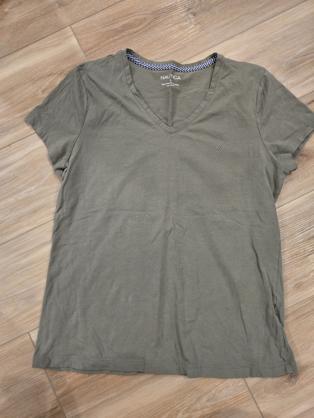 Nautica Women's V-Neck Tee in Olive Green